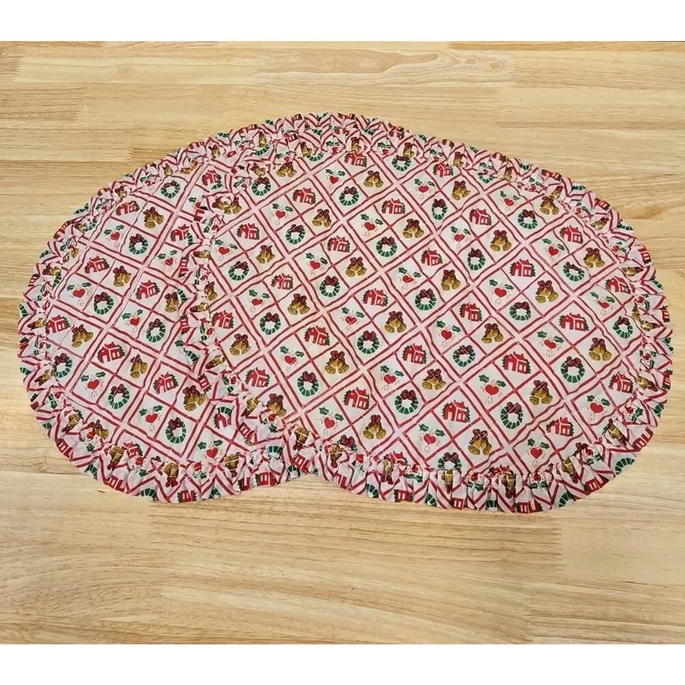 2 Vintage Town & Country Christmas Placemats Quilted Oval Holiday Table Linens